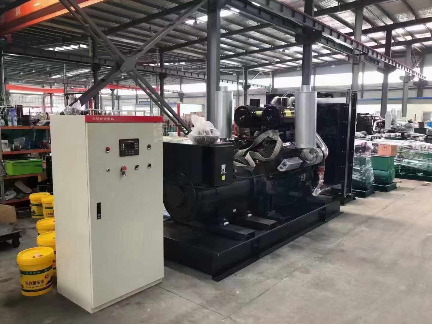 陆川柴油发电机运行时的噪音和振动水平如何?